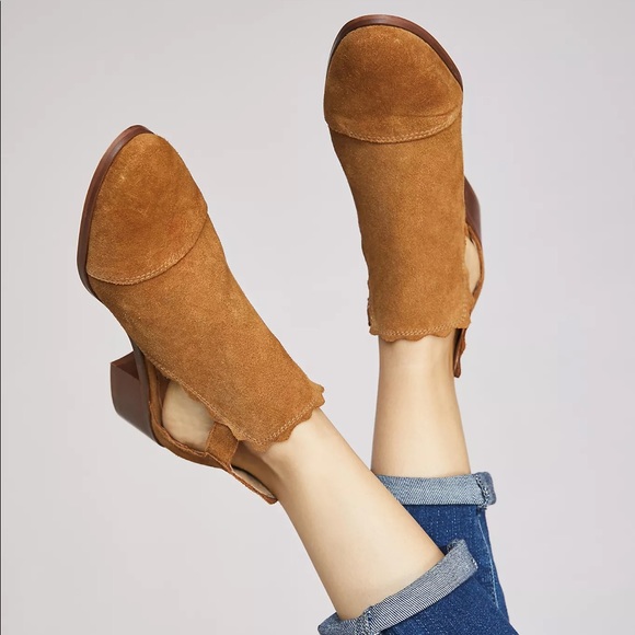 Anthropologie Klub Nico Beau Scalloped Booties - Picture 3 of 5